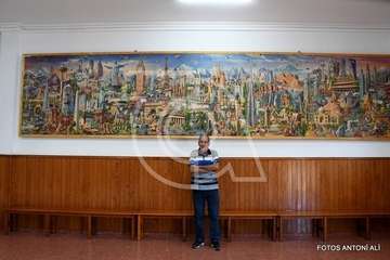 Presentanción en la sede del colectivo vecinal de Jiámar del puzzle más grande del mundo, montado por Tomás Torres/Antonio Alí.